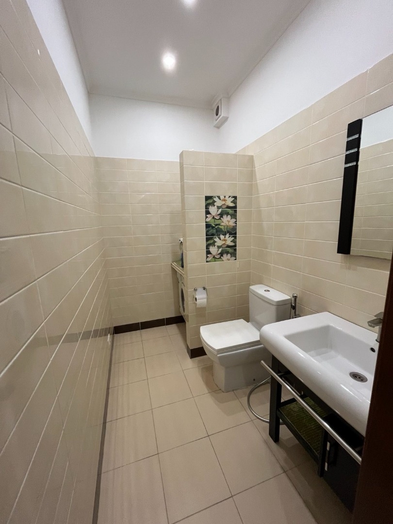 продажа трехкомнатной квартиры номер A-173434 в Приморском районе, фото номер 17